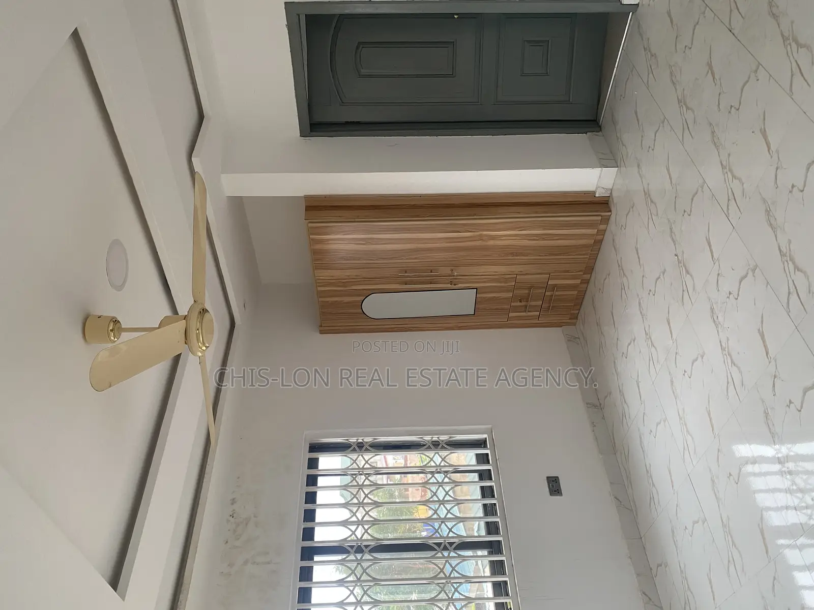 4bdrm Duplex in Chis-Lon Real Estate, Adam Nana for sale