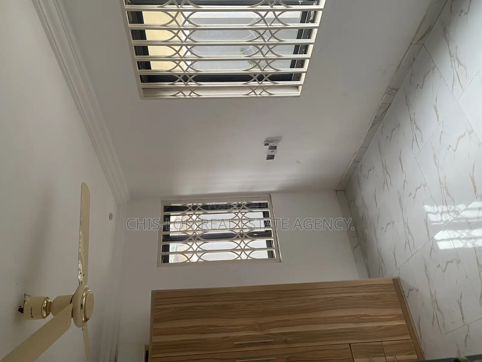 4bdrm Duplex in Chis-Lon Real Estate, Adam Nana for sale