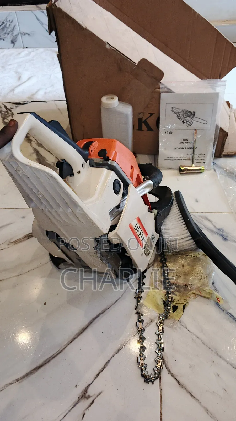 Deko-Branded Chainsaw