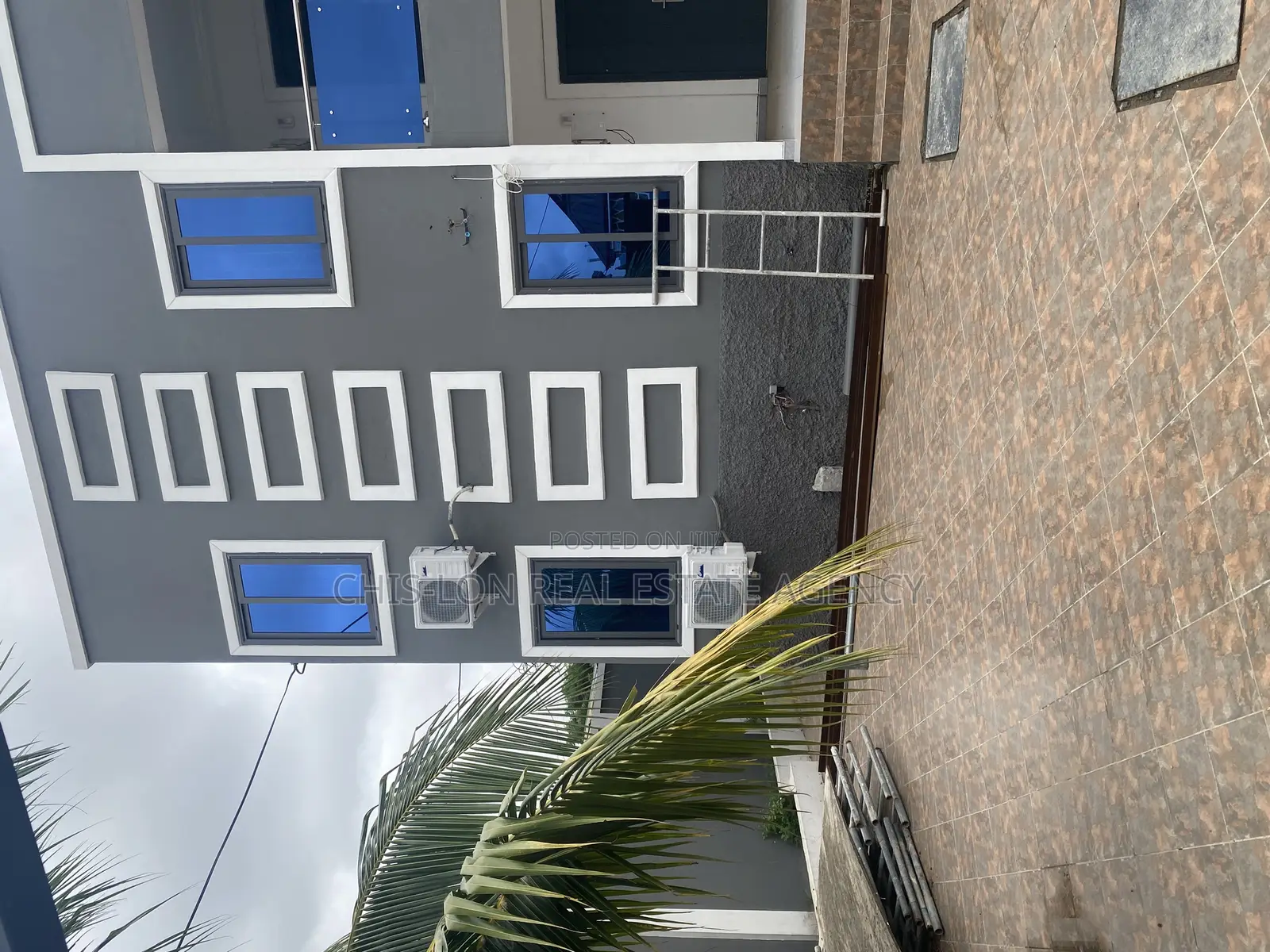 4bdrm Duplex in Chis-Lon Real Estate, Adam Nana for sale
