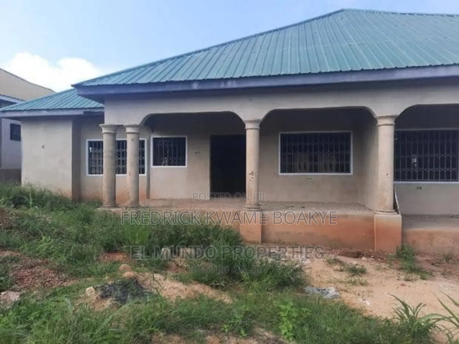 6bdrm House in Brother K Estate, Kumasi Metropolitan for sale