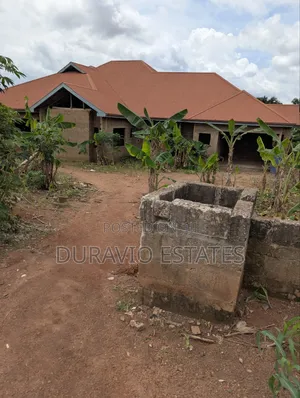 6bdrm House in Atwima Takyiman,, Kumasi Metropolitan for sale