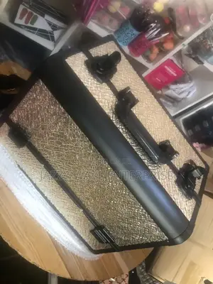 Make Up Box