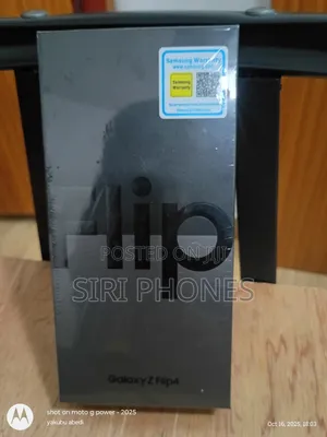 New Samsung Galaxy Z Flip4 256 GB Black