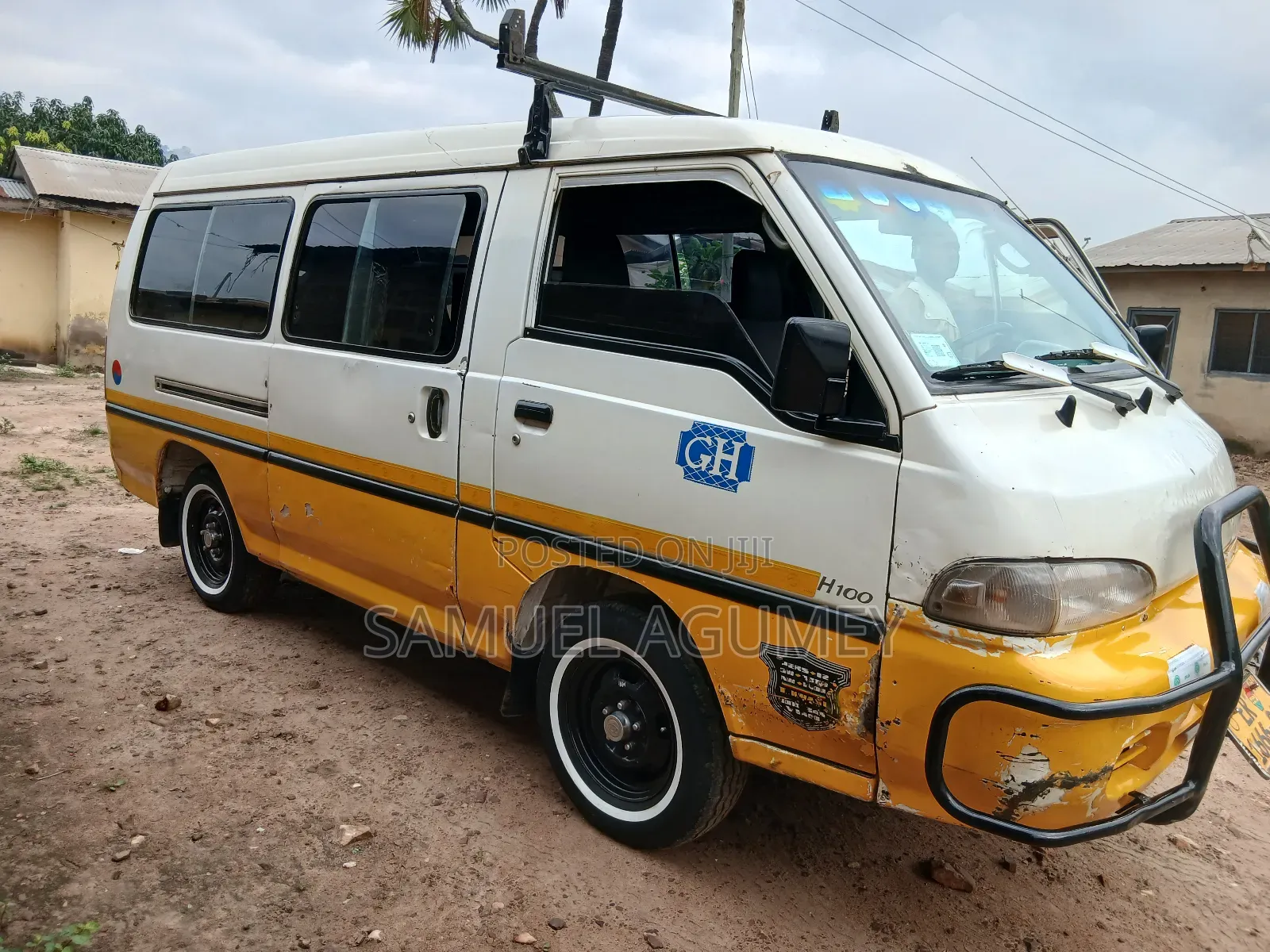 Hyundai H-100 2001 White