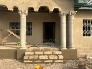 4bdrm House in Bills Estate And, Kwabre for sale