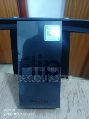 New Samsung Galaxy Z Flip4 256 GB Black