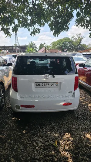 Scion xB Base 2010 White