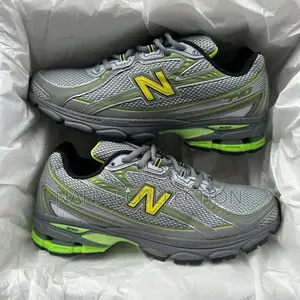 New Balance 740 Sneakers