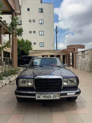 Mercedes-Benz W123 1978 Black
