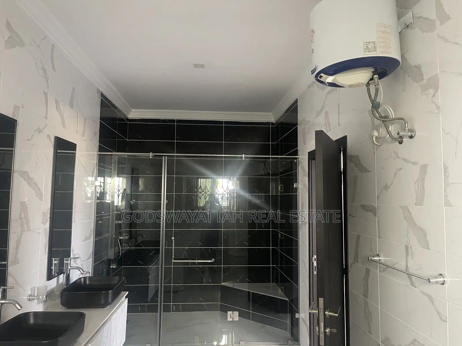 4bdrm House in East Legon, Adjiriganor for rent