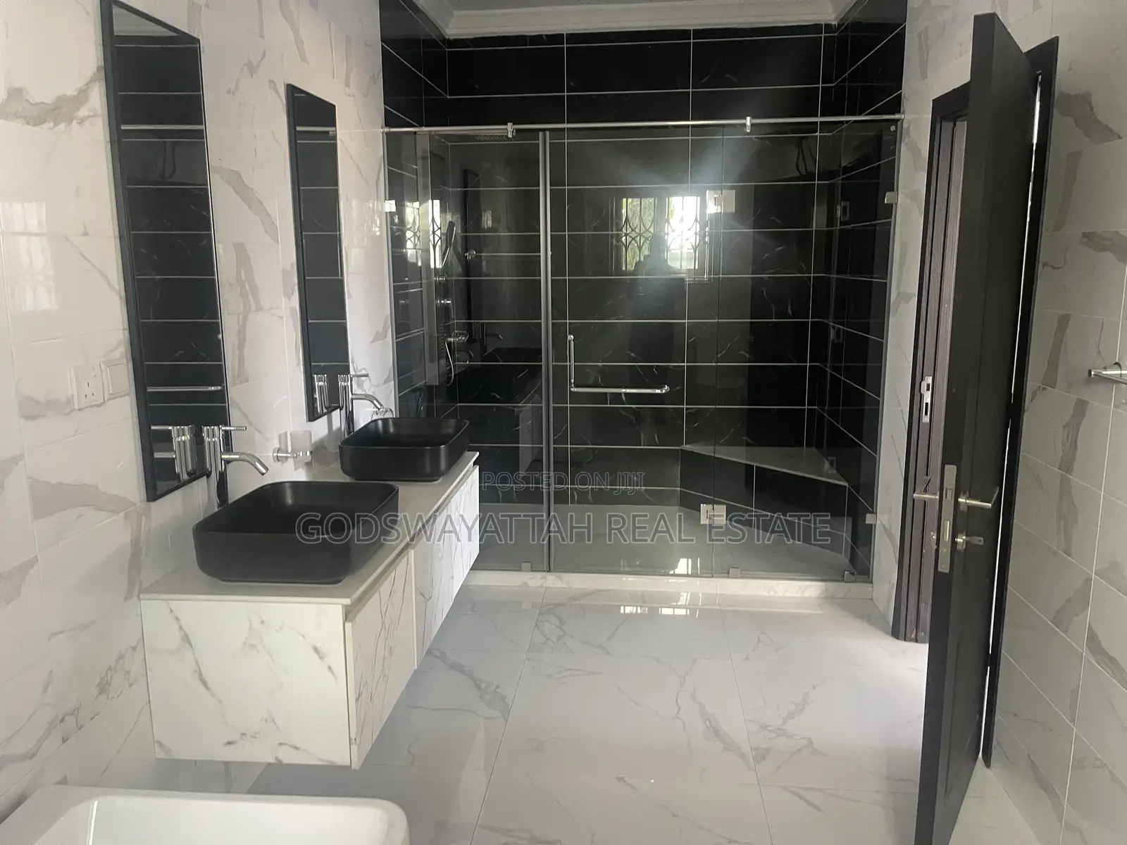 4bdrm House in East Legon, Adjiriganor for rent