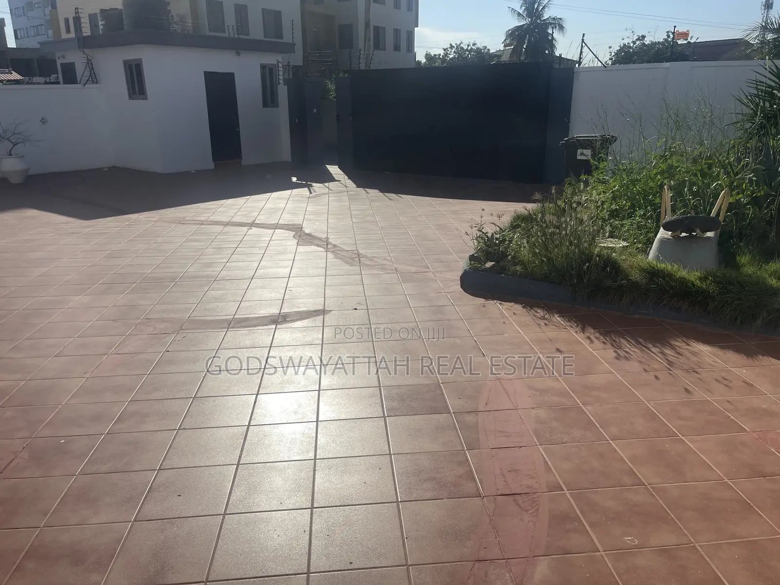 4bdrm House in East Legon, Adjiriganor for rent