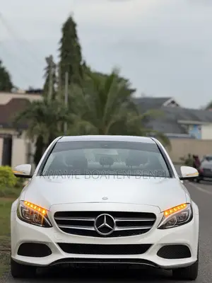 Mercedes-Benz C300 Sport 4Matic Sedan AWD (2.0L 4cyll 7A) 2016 White