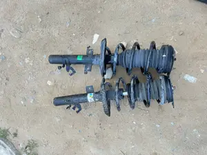 Nissan Rogue 2017 Front Shocks