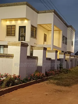 6bdrm Duplex in Bokankye, Kumasi Metropolitan for sale