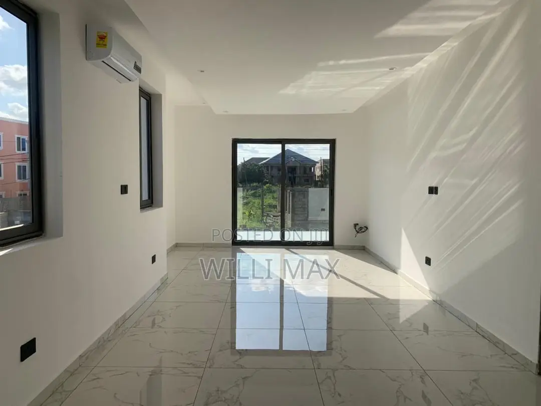 3bdrm Duplex in East Legon Hills, Ashaley Botwe for sale