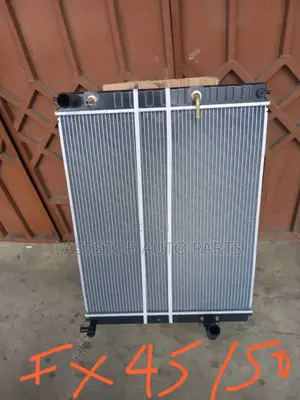 Infiniti Ex35, Fx35, Fx45/50, Qx56 Radiators [Water Tank]