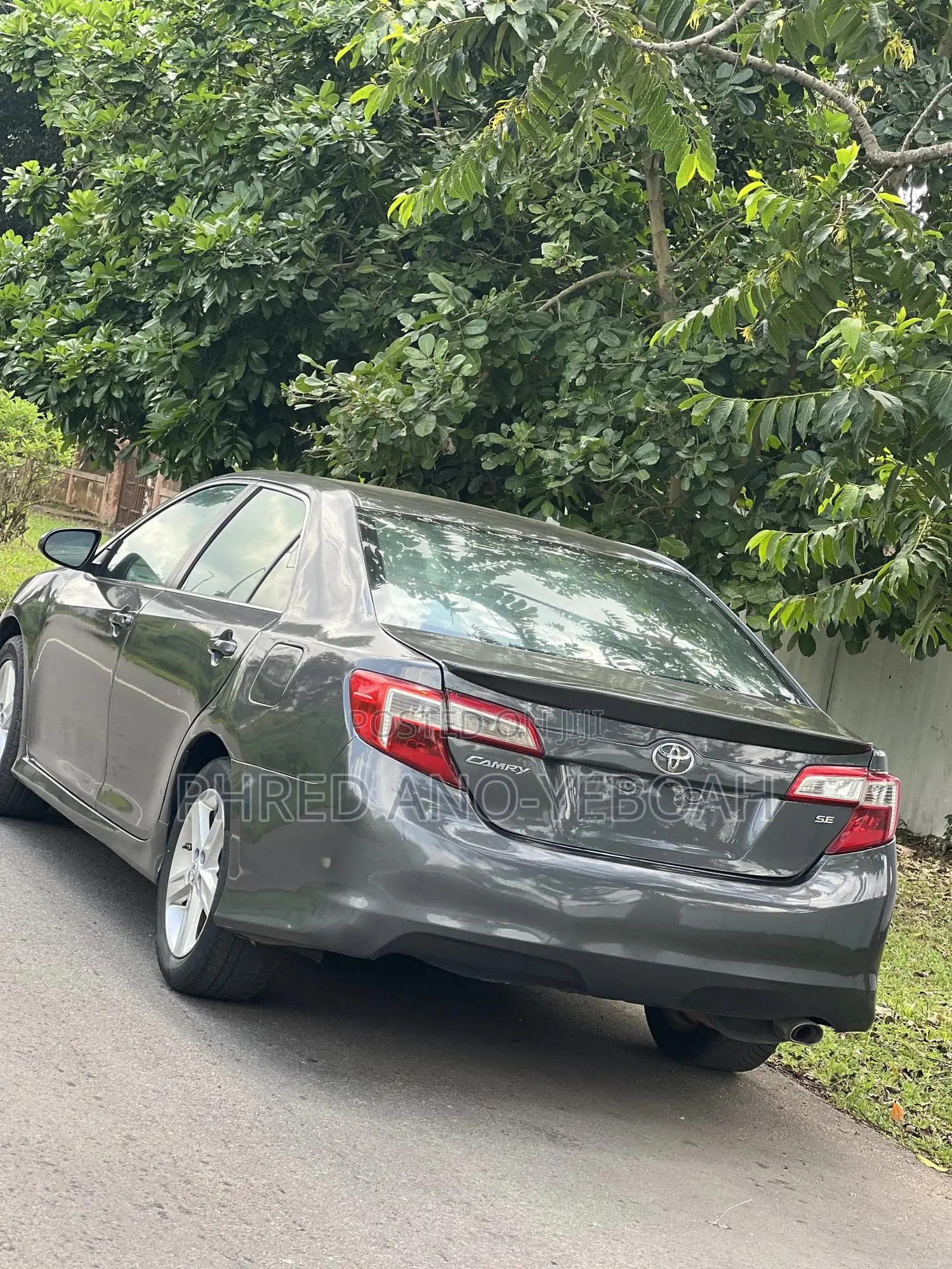Toyota Camry SE 4dr Sedan (2.5L 4cyl 6A) 2014 Gray