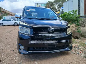 Toyota Voxy 2010 Black