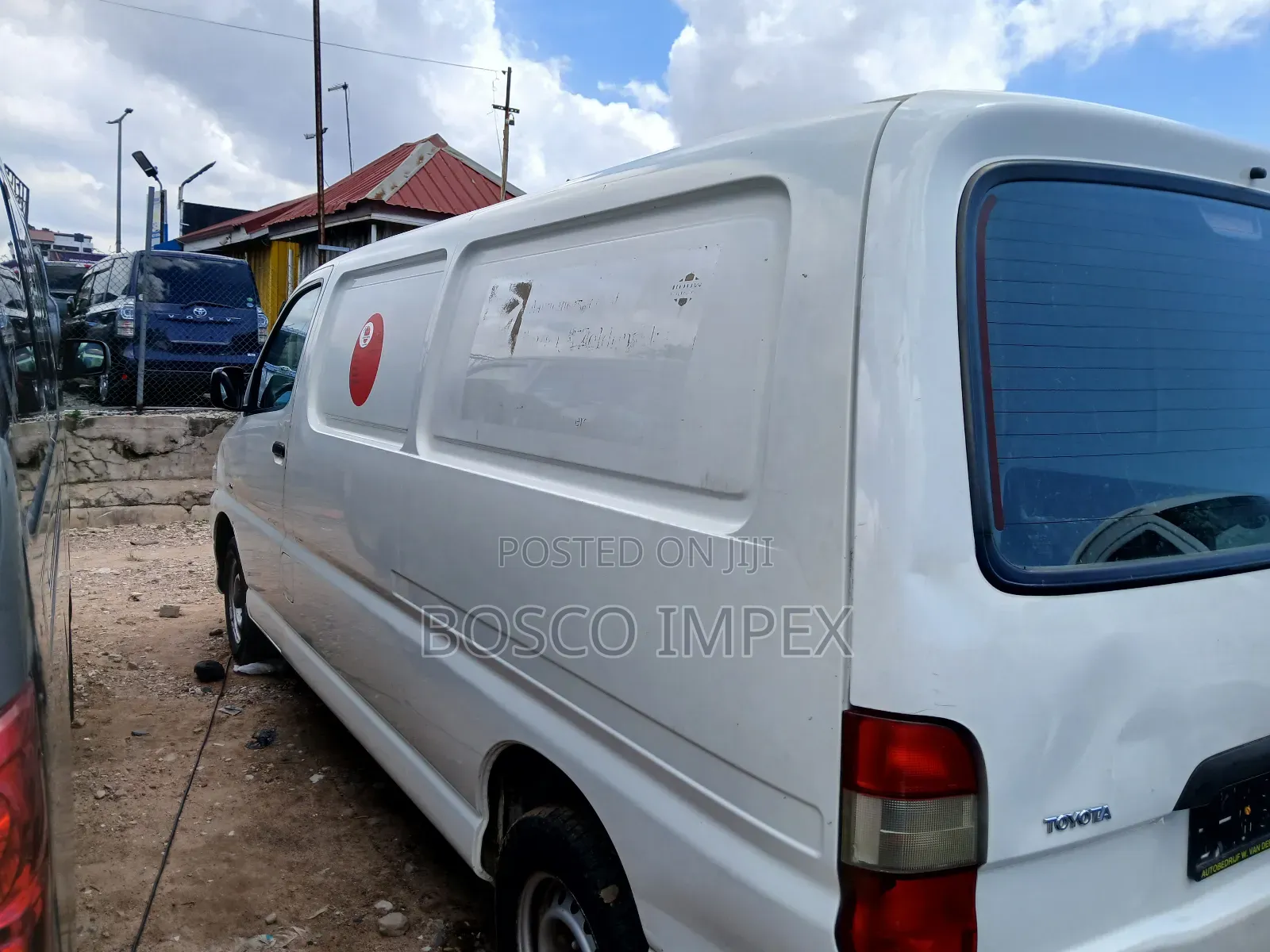 Toyota HiAce 2002 White