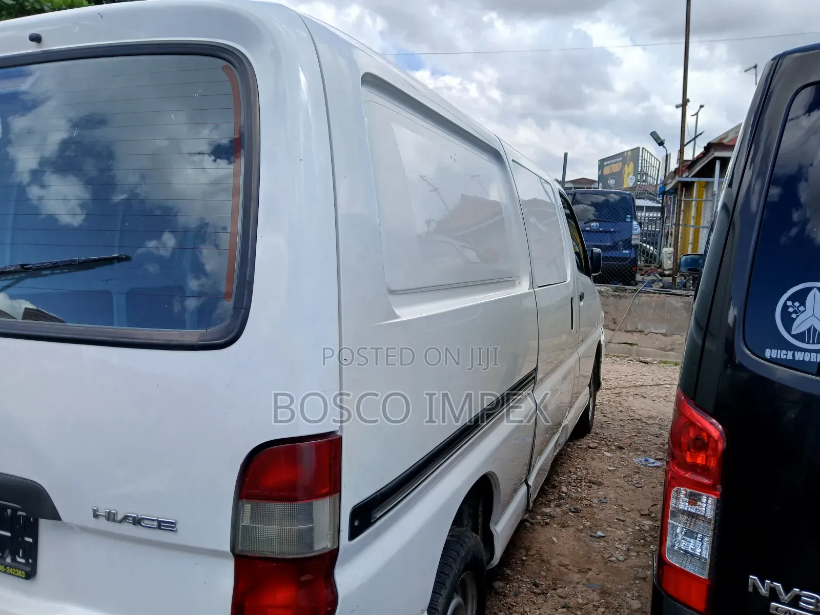 Toyota HiAce 2002 White
