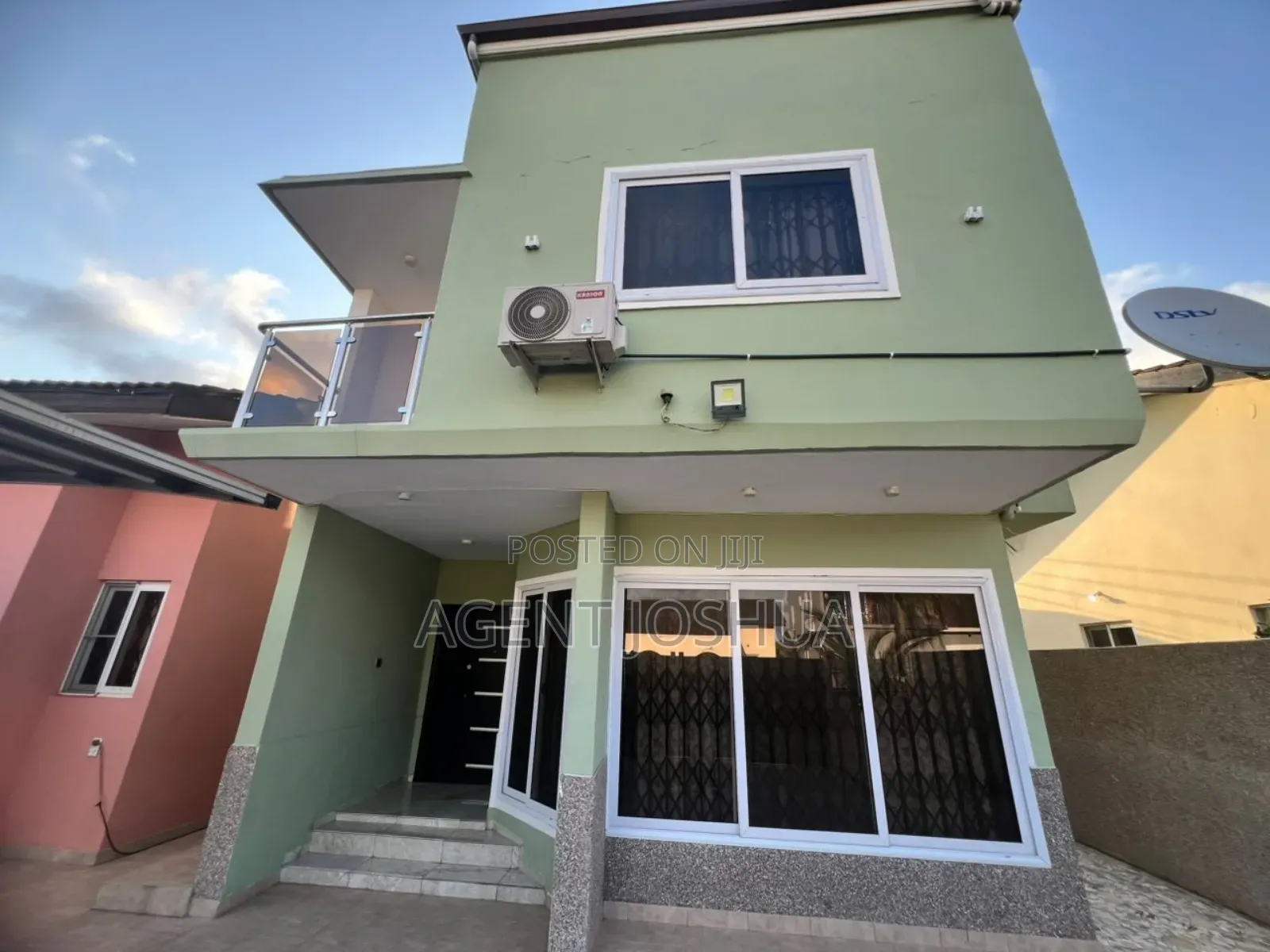 Furnished 3bdrm Townhouse / Terrace in Manet Court Estate for rent