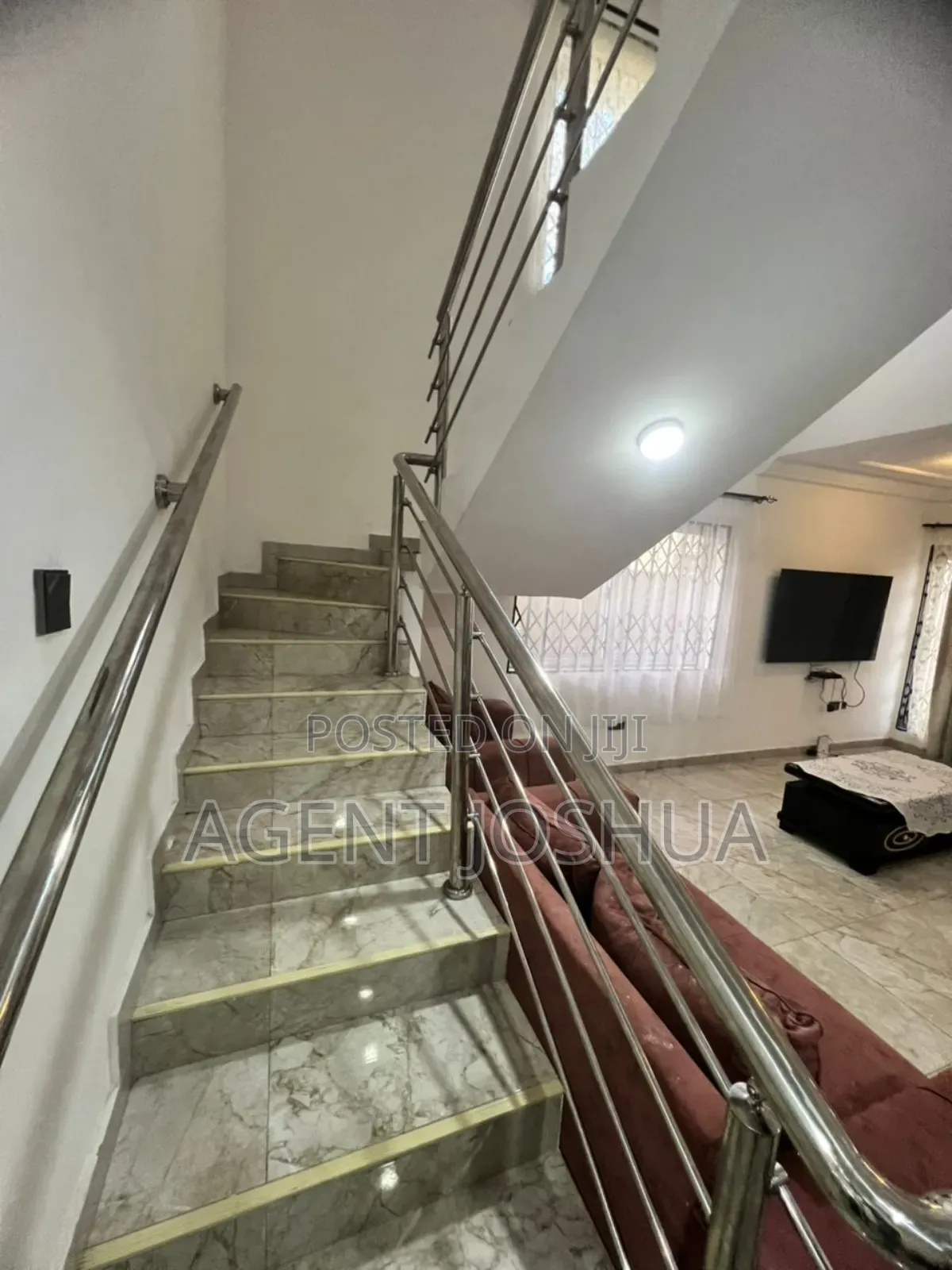 Furnished 3bdrm Townhouse / Terrace in Manet Court Estate for rent