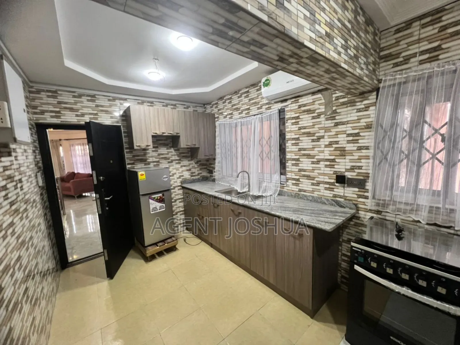 Furnished 3bdrm Townhouse / Terrace in Manet Court Estate for rent