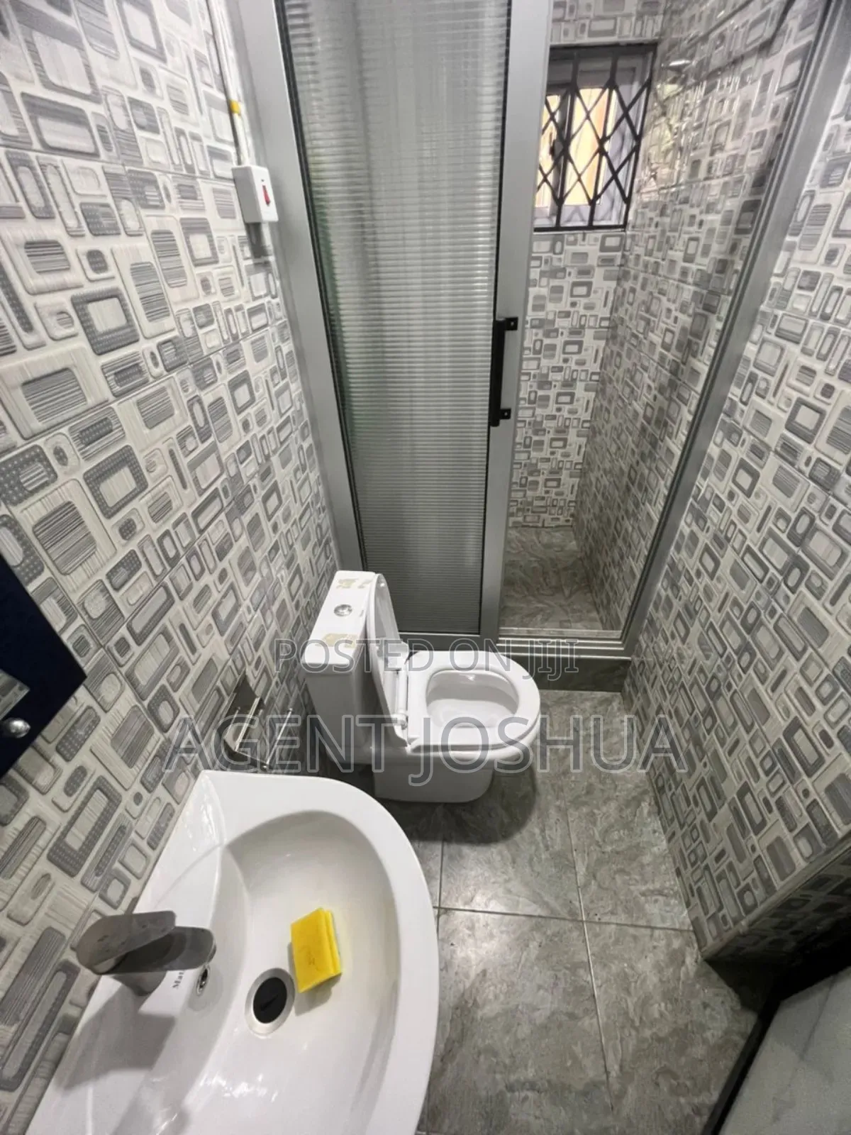 Furnished 3bdrm Townhouse / Terrace in Manet Court Estate for rent