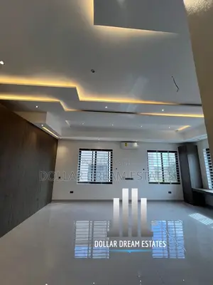 6bdrm House in Adjiriganor for sale