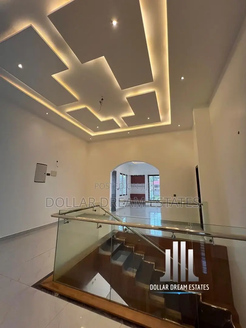 6bdrm House in Adjiriganor for sale