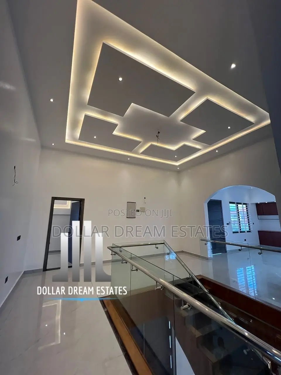 6bdrm House in Adjiriganor for sale