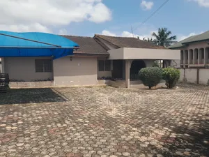 3bdrm House in Ayeduase, Kumasi Metropolitan for sale