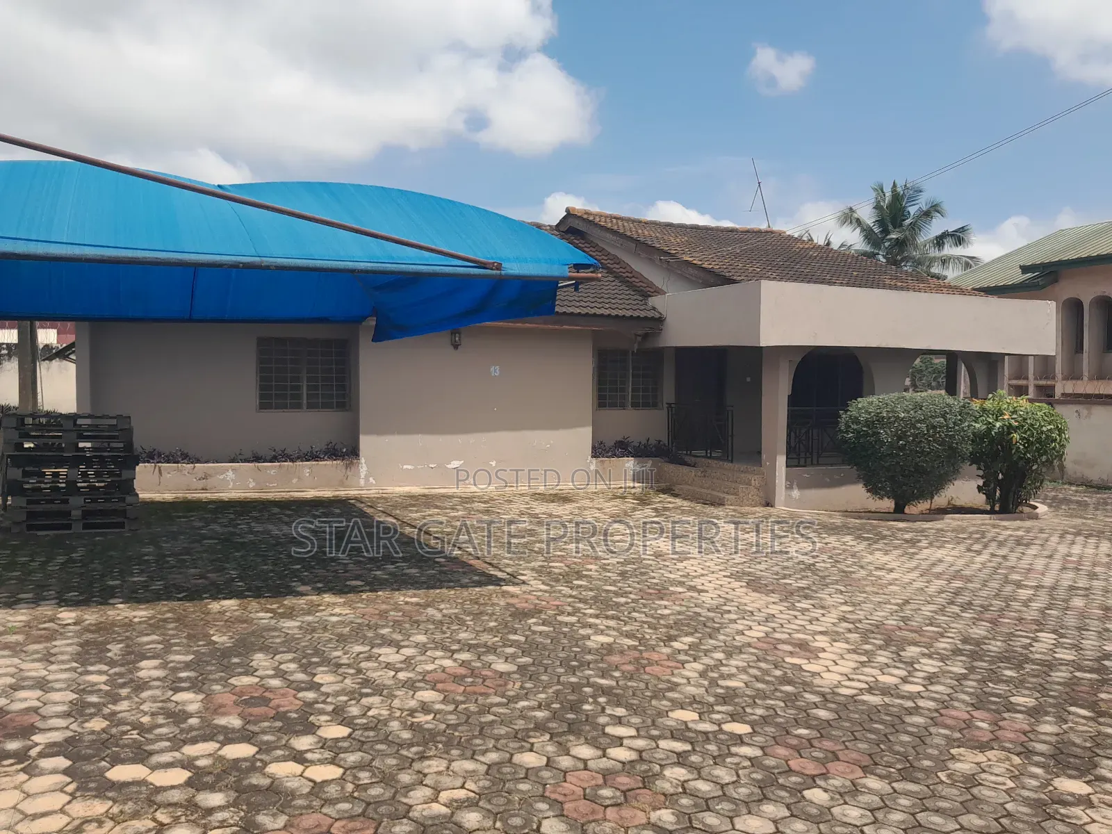 3bdrm House in Ayeduase, Kumasi Metropolitan for sale