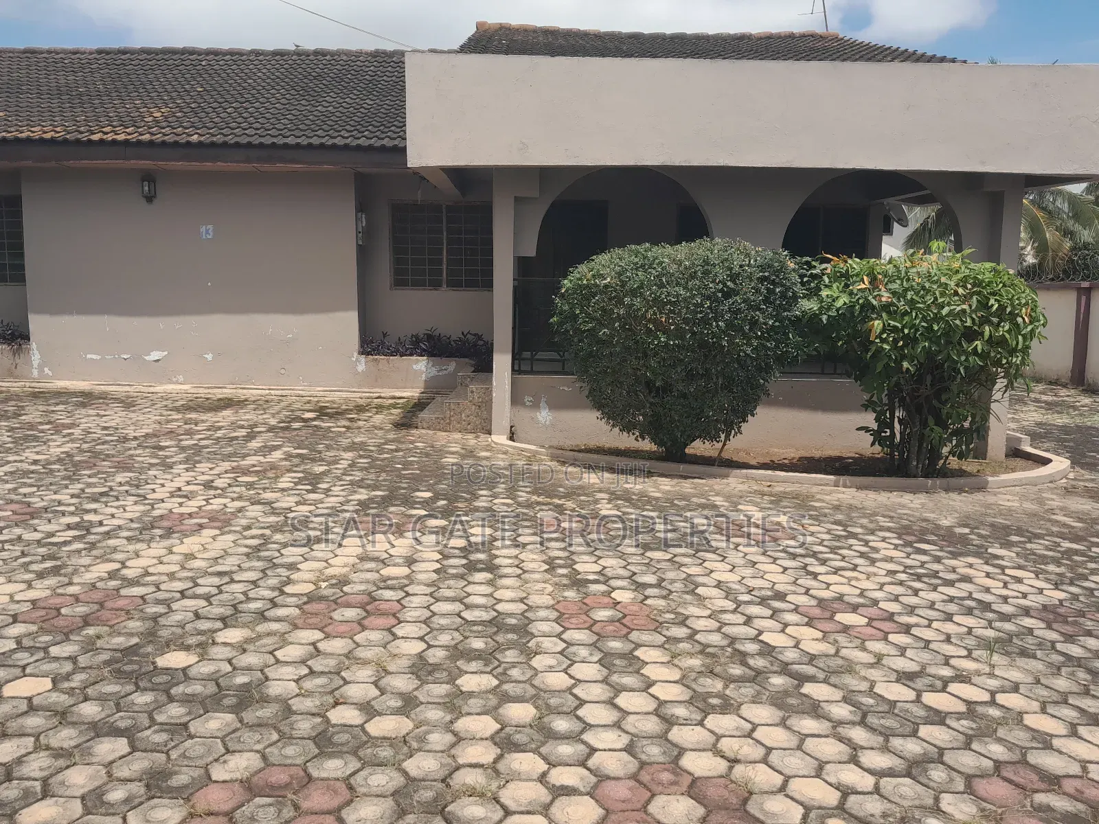 3bdrm House in Ayeduase, Kumasi Metropolitan for sale
