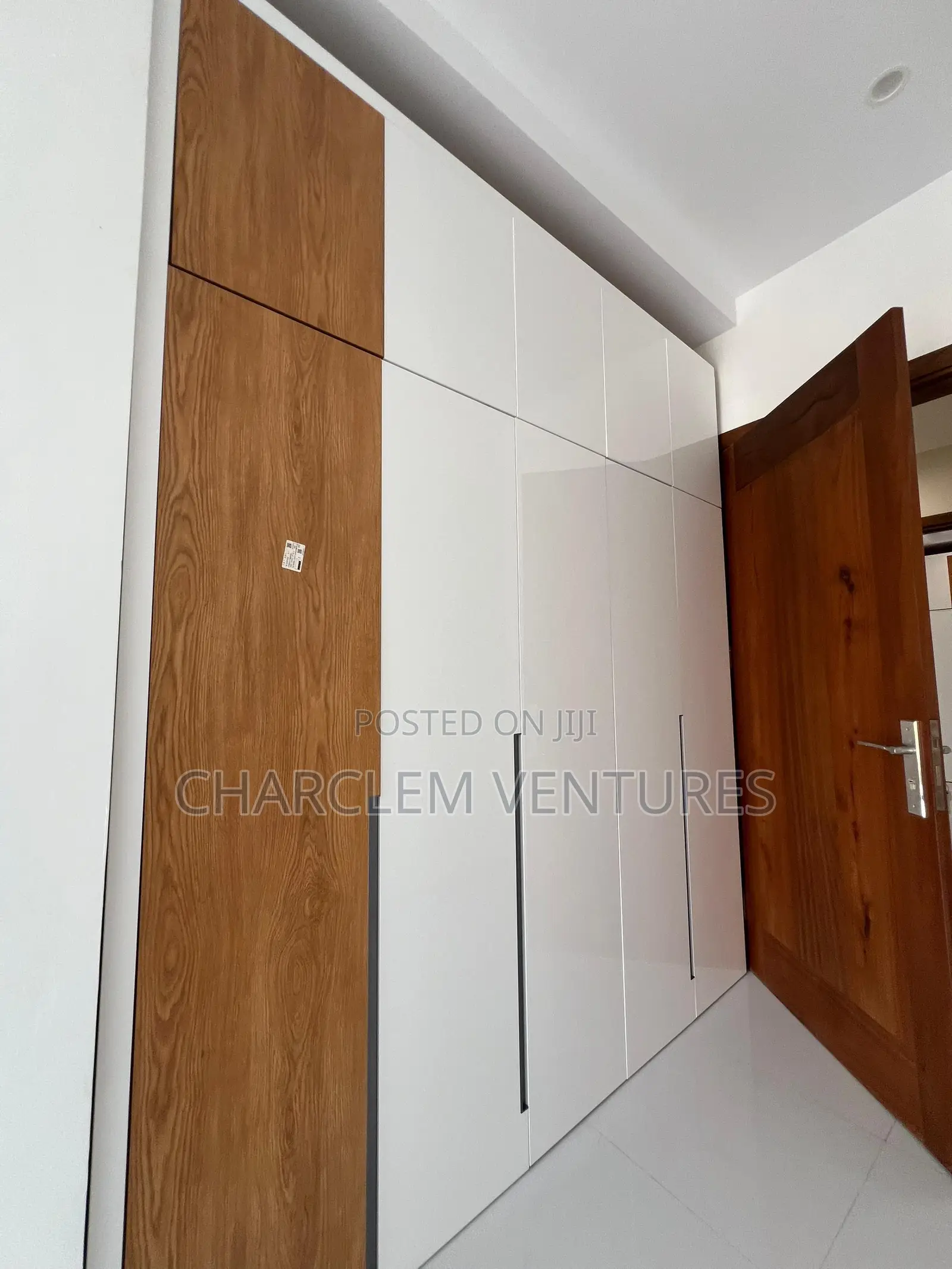 5bdrm House in Charclem Ventures, A&C Mall Area for sale