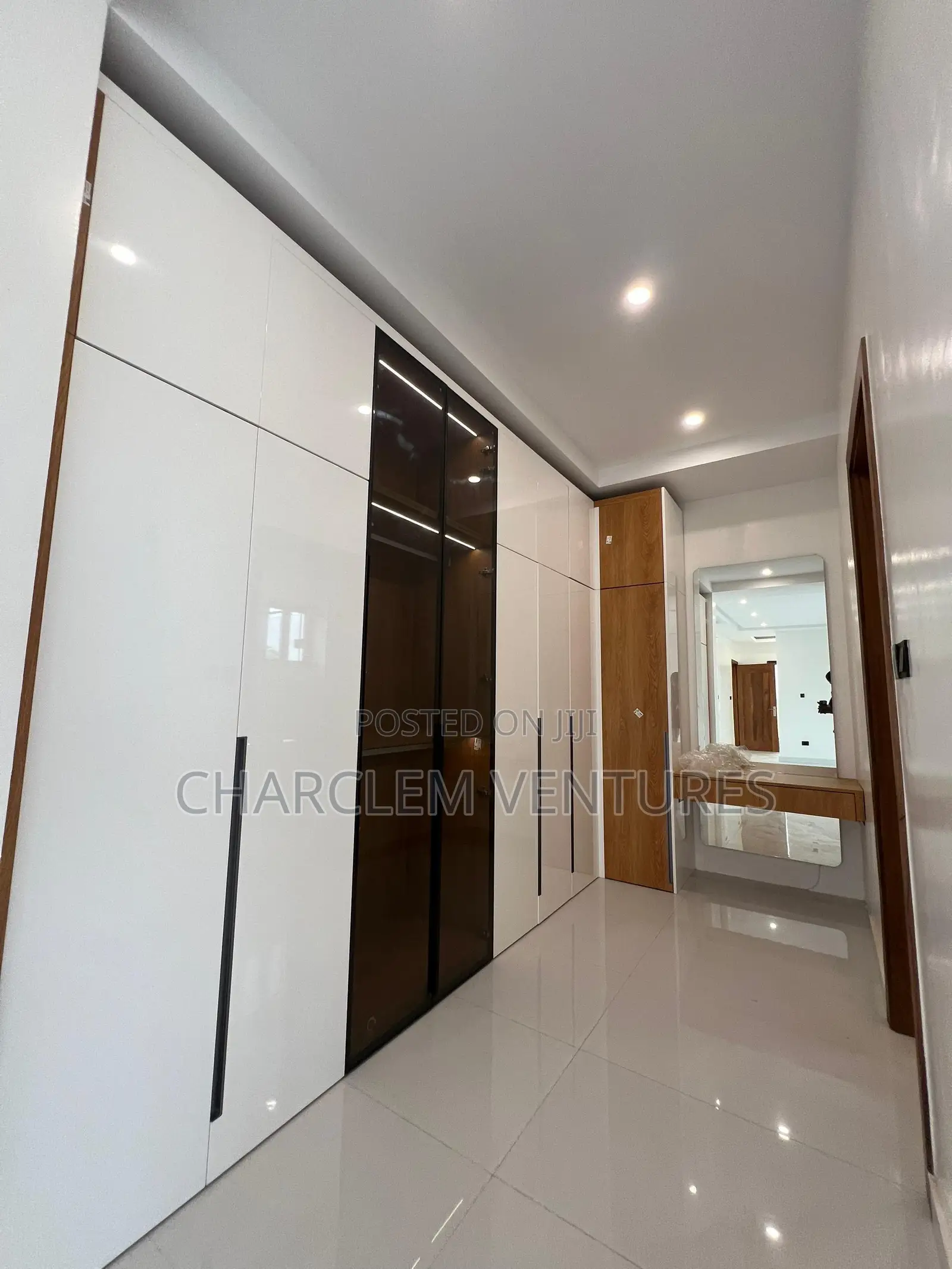 5bdrm House in Charclem Ventures, A&C Mall Area for sale