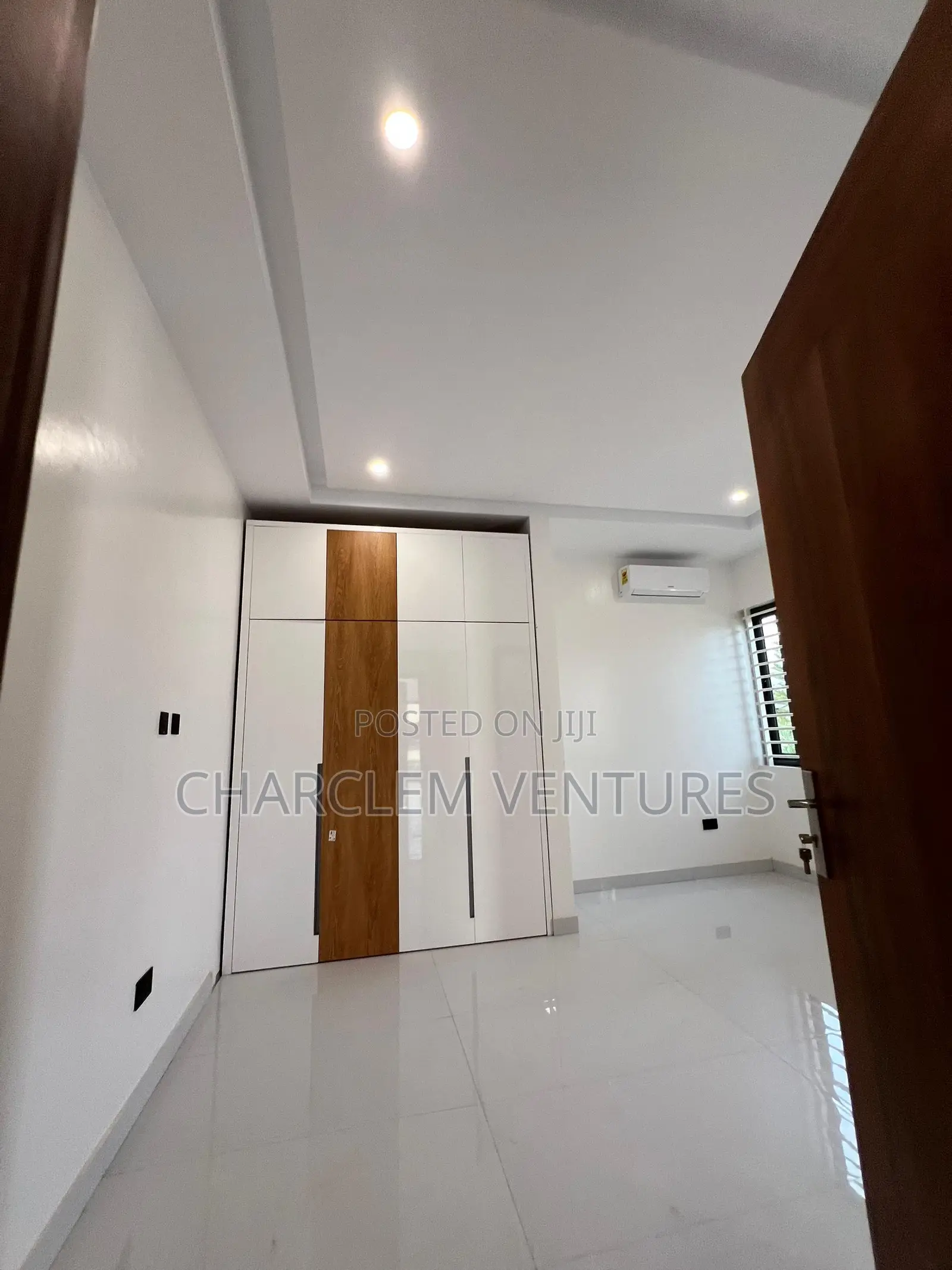 5bdrm House in Charclem Ventures, A&C Mall Area for sale