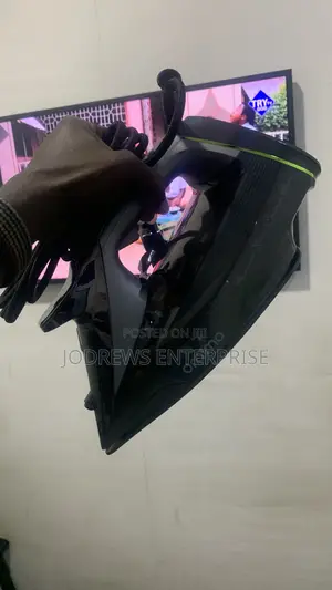 Oraimo Steamcore 2500w Led Display Electric Iron