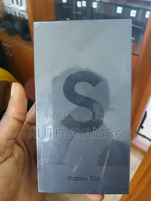 New Samsung Galaxy S22 5G 128 GB Black