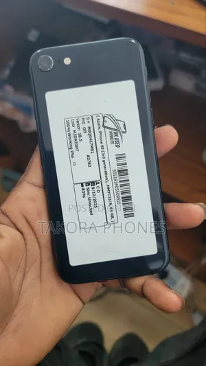 Apple iPhone SE (2022) 64 GB Black