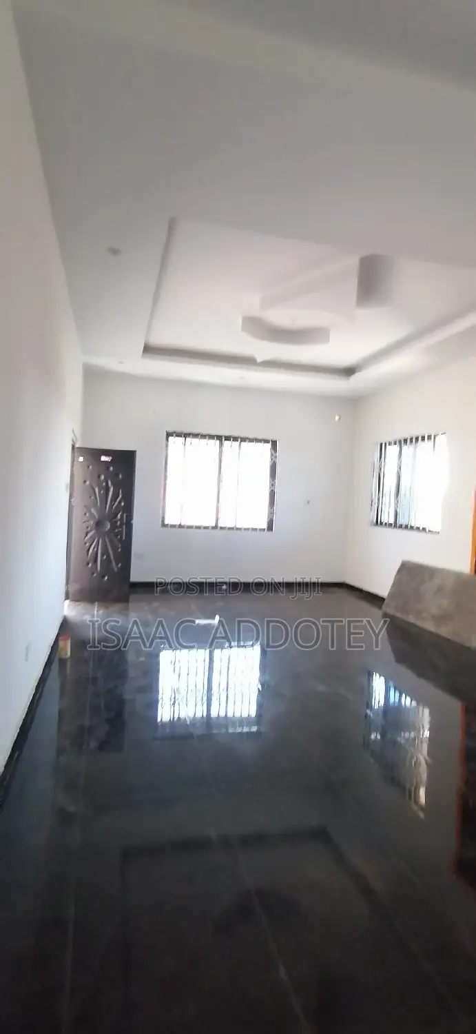 3bdrm Apartment in Lashibi Shallon, Spintex for rent