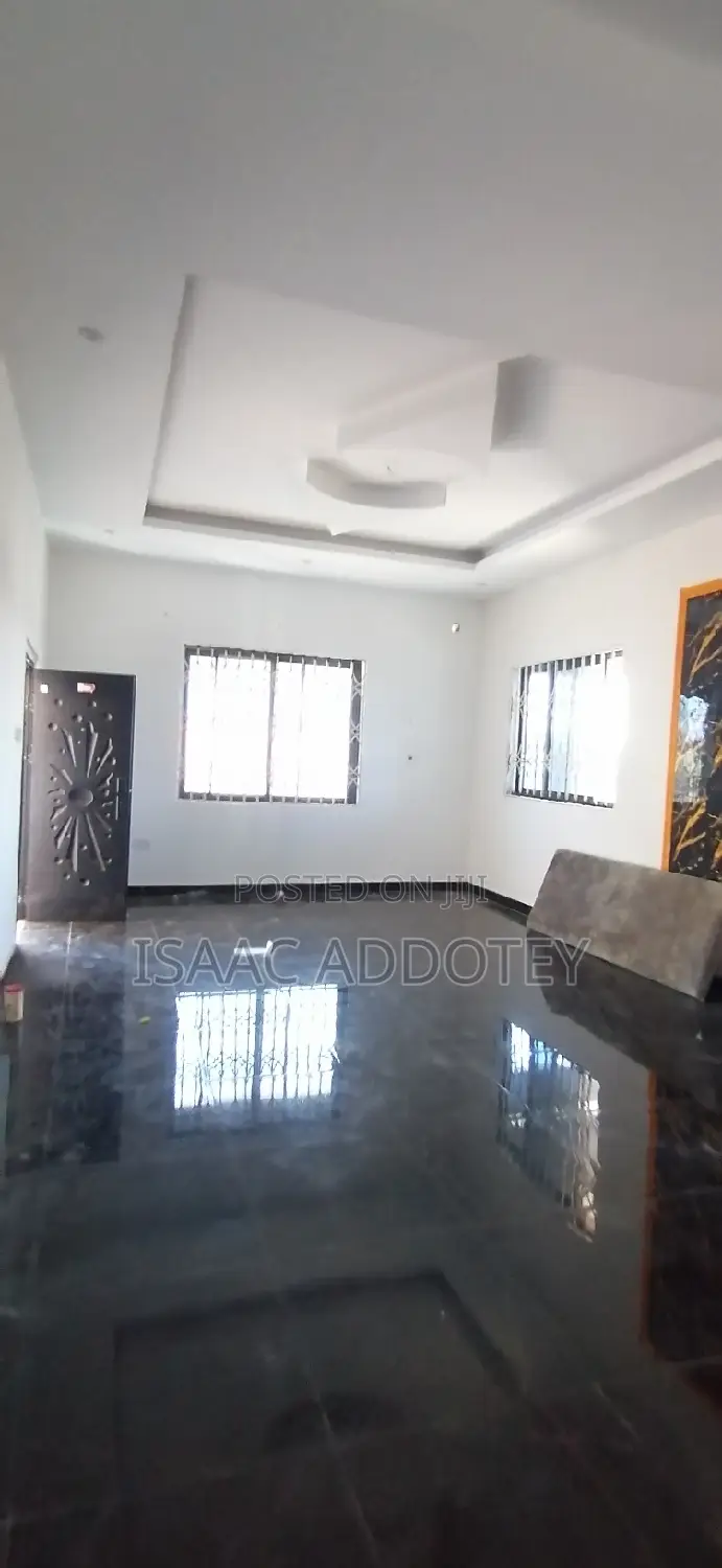 3bdrm Apartment in Lashibi Shallon, Spintex for rent