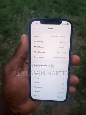 Apple iPhone 12 64 GB Black