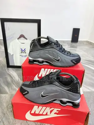 Nike Air Shox Ash Black and Silver