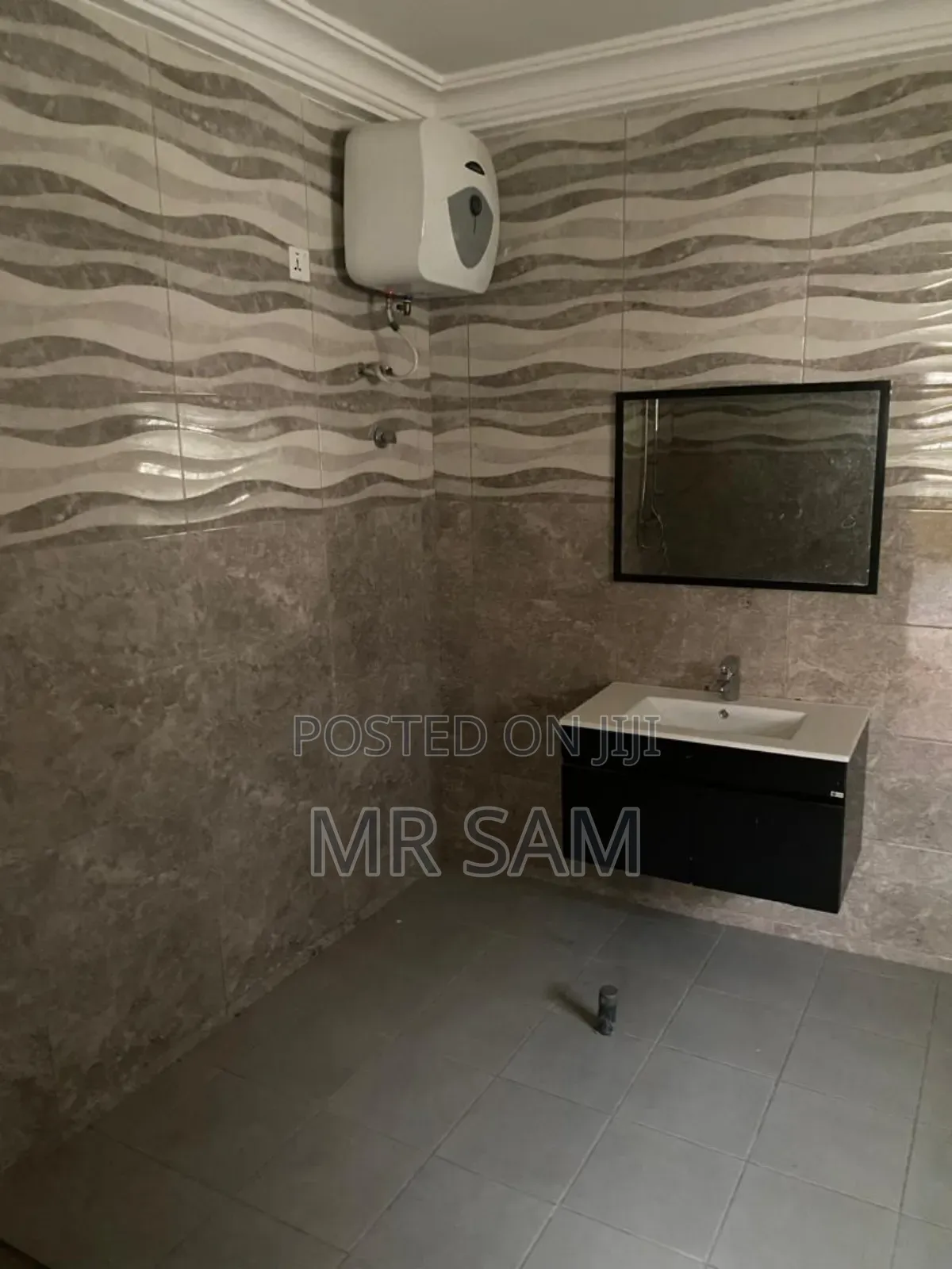 4bdrm House in Sam Properties, West Hills Mall Area for rent