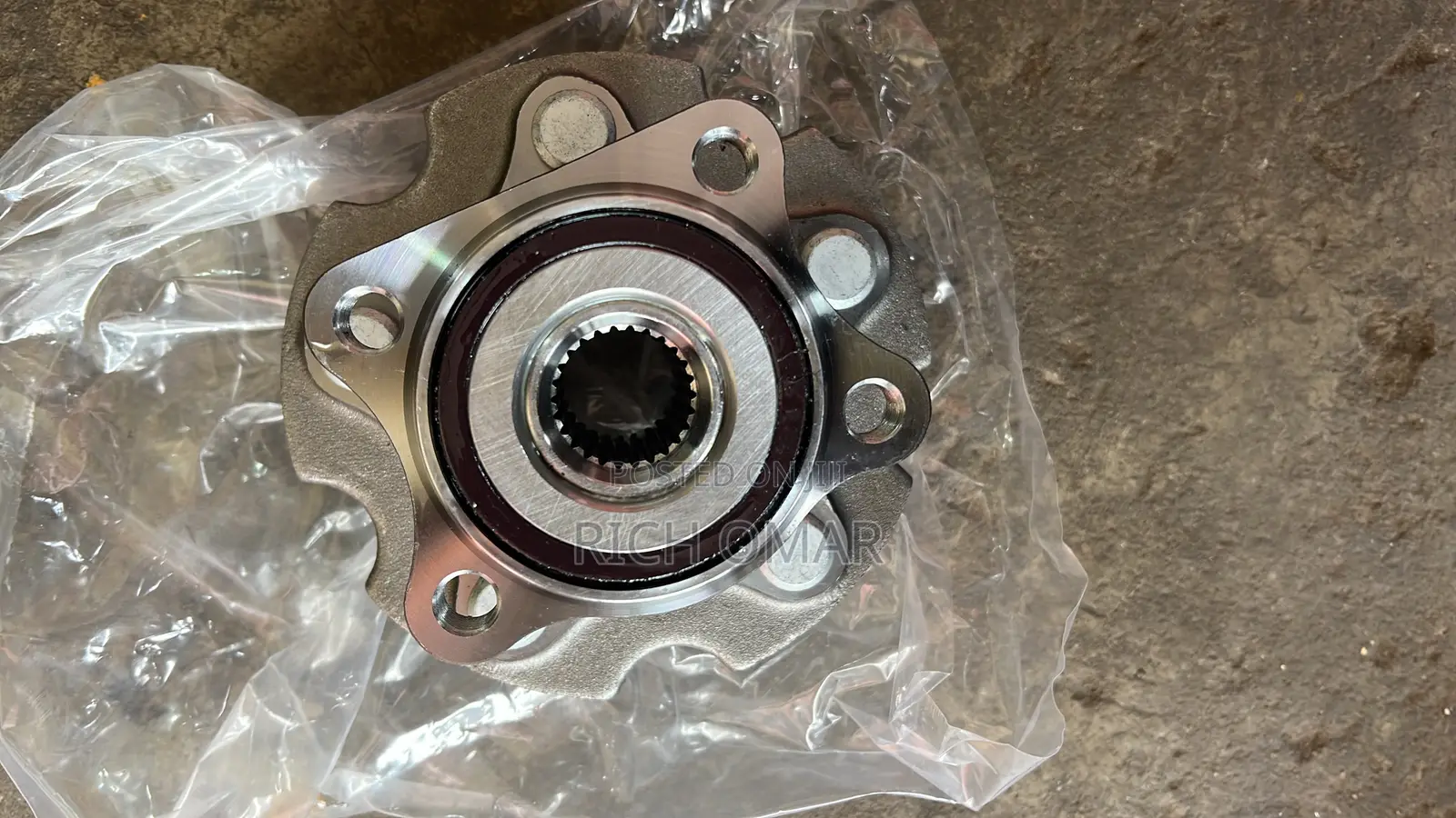 Toyota Rav4 Hubs