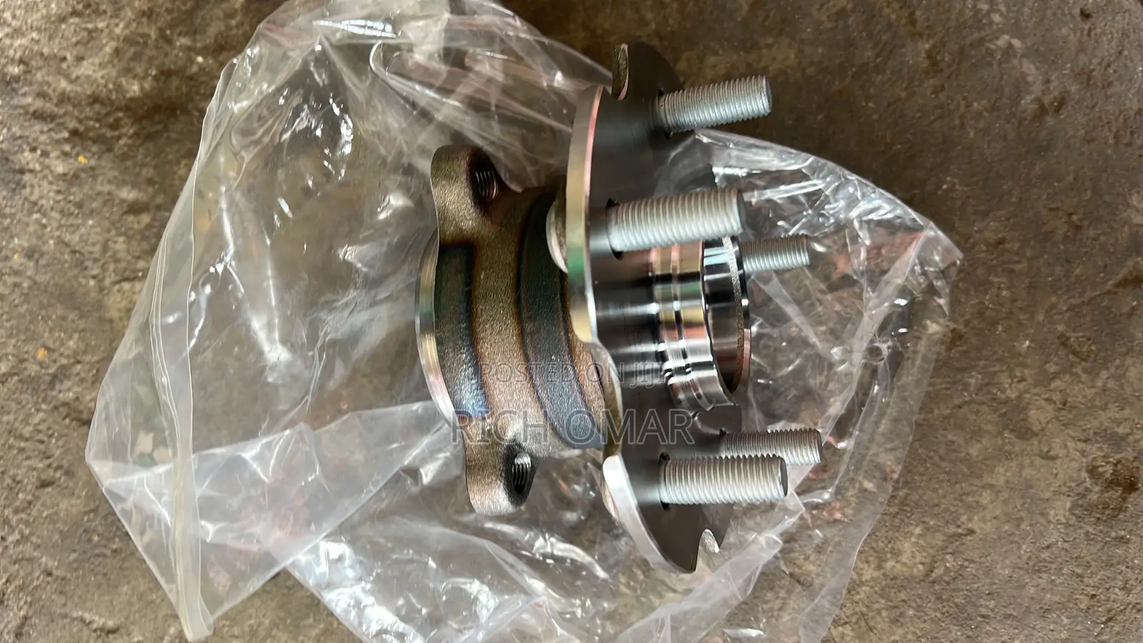 Toyota Rav4 Hubs