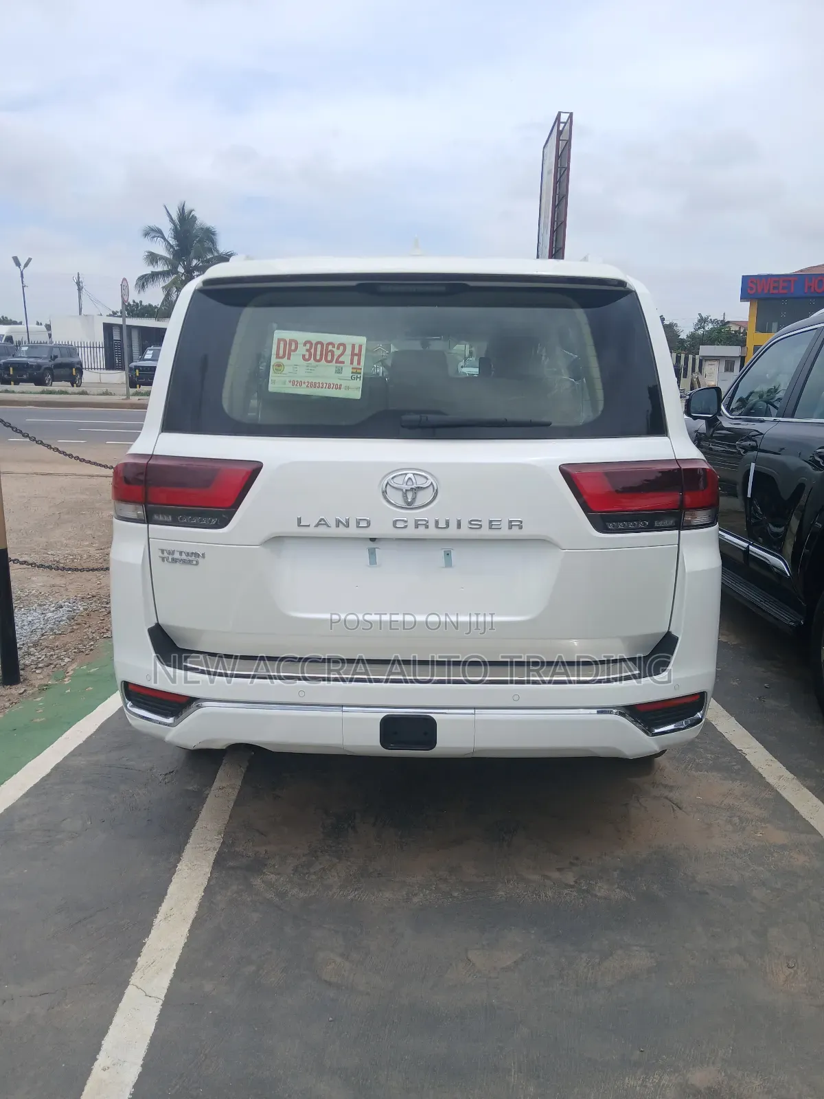 New Toyota Land Cruiser LC300 2025 White
